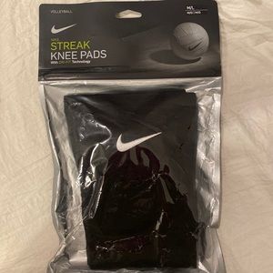 nike M/L volleyball knee pads